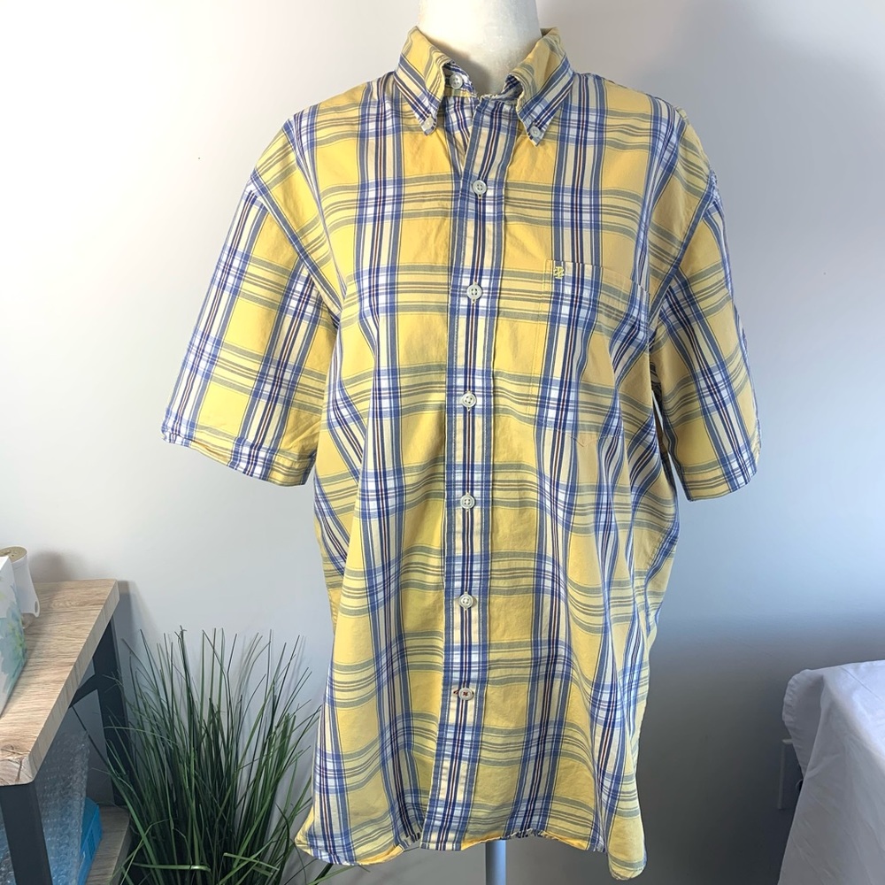 IZOD Men’s button up shirt yellow/blue short sleeve size M collar cotton church